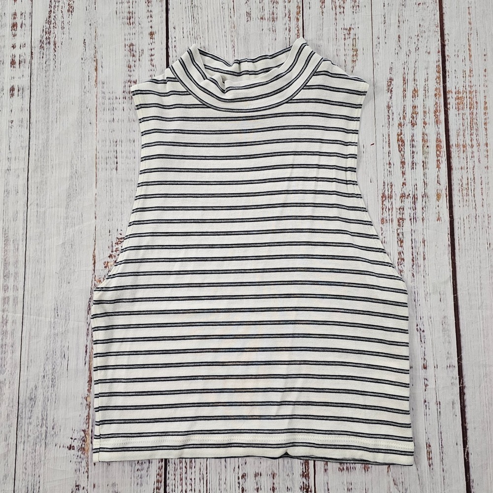 Forever 21 White Striped Mock Neck Minimalist Chic Classic Cropped Tank Medium